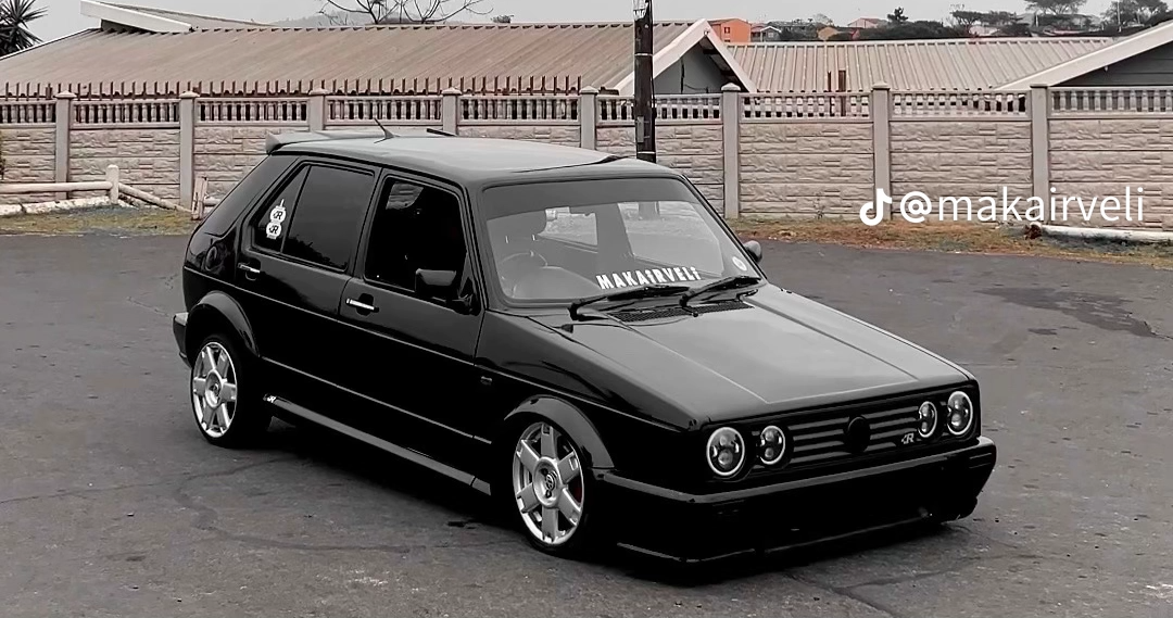 Bobby's car, photo 1